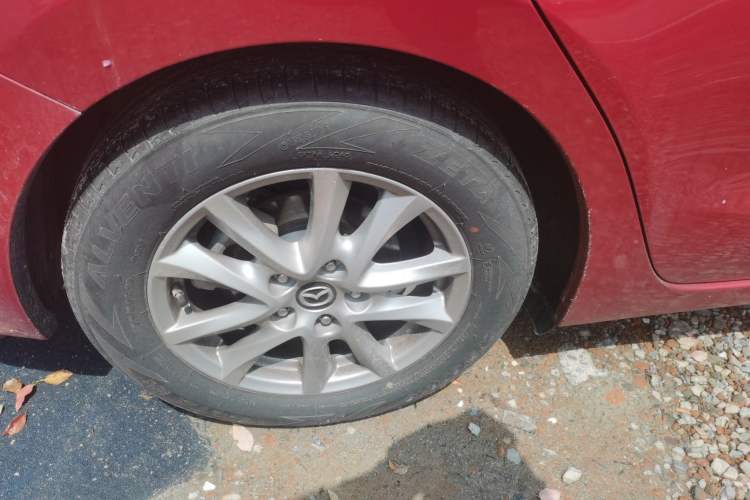 Used Mazda 3 Axela 2019 Cloud-Controlled Sedan 1.5L Automatic Luxury Model China VI Standard Right Rear Wheel Hub