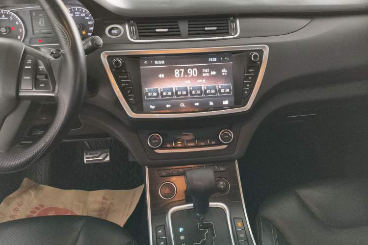 Used Land X7 2015 2.0T Panoramic Prestige Edition
