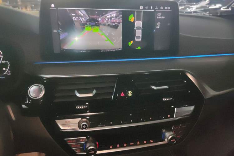 Used BMW 5 Series New Energy 2022 Second Facelift 535Le M Sport Package Audio And AC Panel