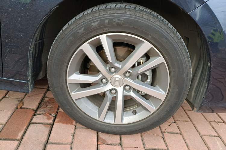 Used Honda Civic 2023 240TURBO CVT Dynamic Edition Right Front Wheel Hub