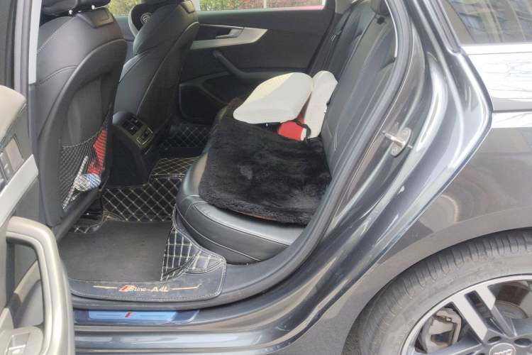 Used Audi A4L 2020 40 TFSI Luxury Dynamic Model