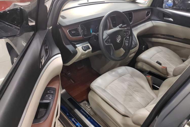 Used Buick GL8 2018 28T Comfort Model China VI Standard