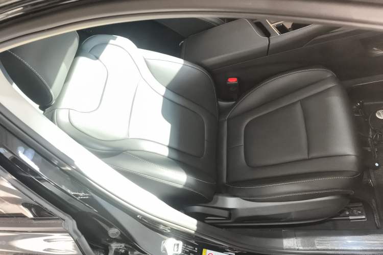 Used Bestune B70 2025 Dragon Edition 1.5T Enjoyment Model
