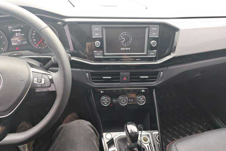 Used Volkswagen Tayron 2019 330TSI Two-Wheel Drive Luxury Model China VI Standard Audio And AC Panel