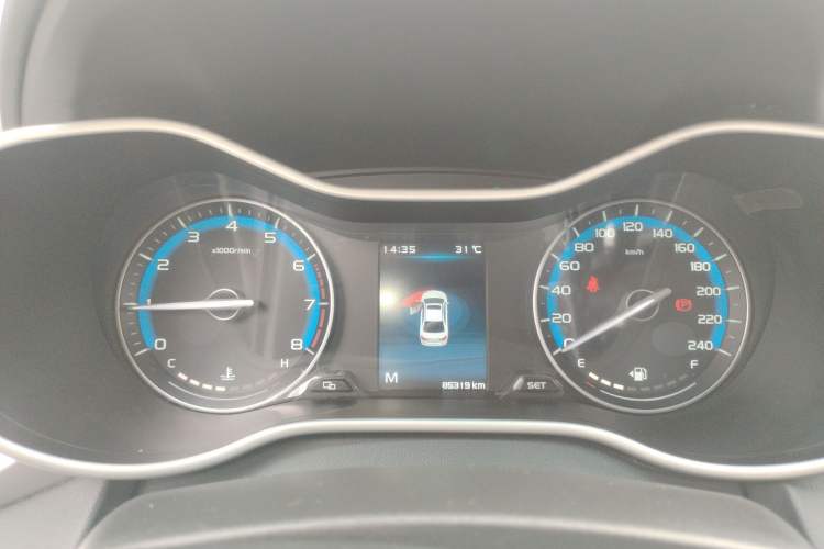 Used Geely Auto Emgrand 2019 Leading Edition 1.5L Manual Luxury Model China VI Standard Instrument Cluster