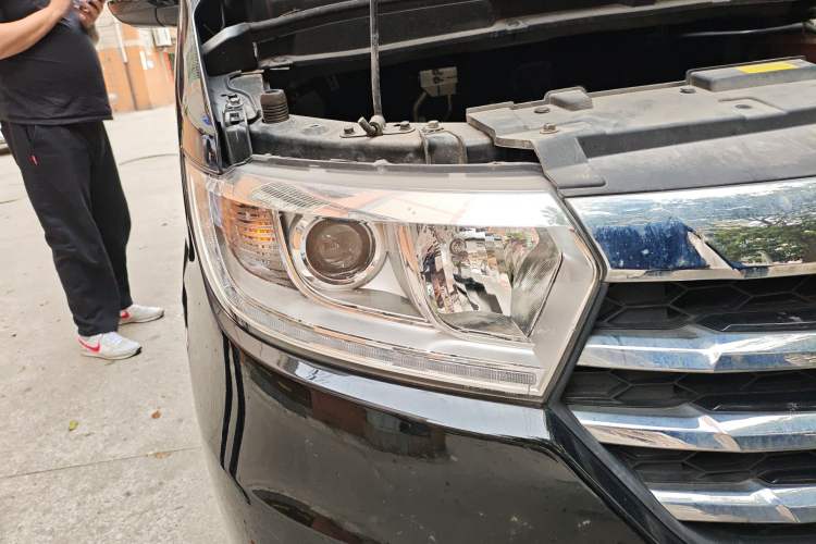 Used JAC Refine M3 2022 PLUS 1.5T 7-Seater Standard Model
