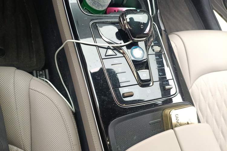 Used BYD Han 2024 EV Glory Edition 605KM Front-Wheel-Drive Premium Model