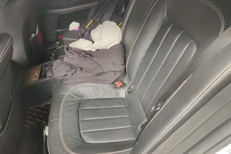 Used Mercedes-Benz CLS 2012 CLS 350 CGI Left Rear Seat