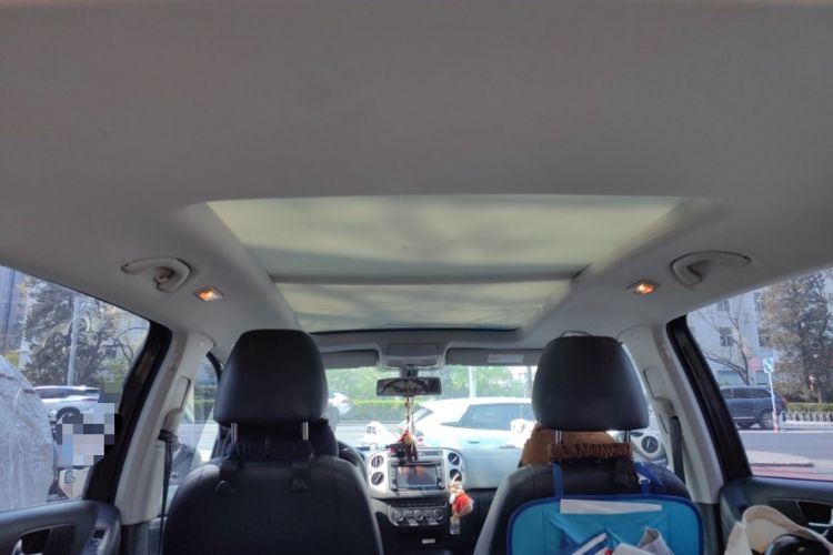 Used Volkswagen Tiguan 2015 1.8TSI Automatic Two-Wheel Drive Luxury Model Headliner