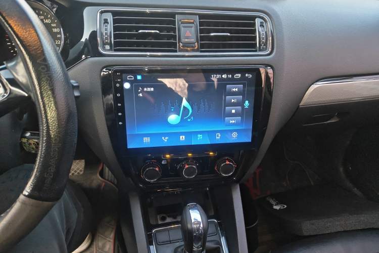 Used Volkswagen Sagitar 2015 1.6L Automatic Comfort Model
