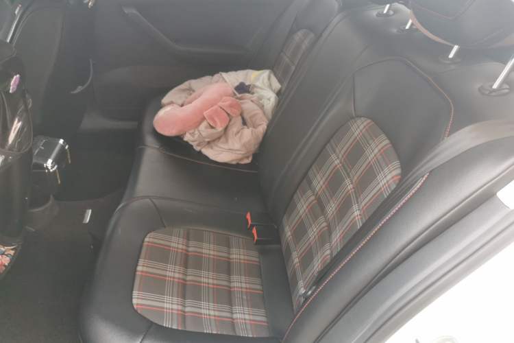 Used Volkswagen Jetta 2017 1.5L Manual Fashion Edition Left Rear Seat