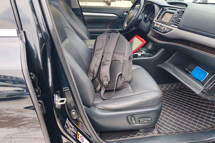 Used Toyota Highlander 2015 2.0T Four-Wheel Drive Luxury Edition 7-Seater