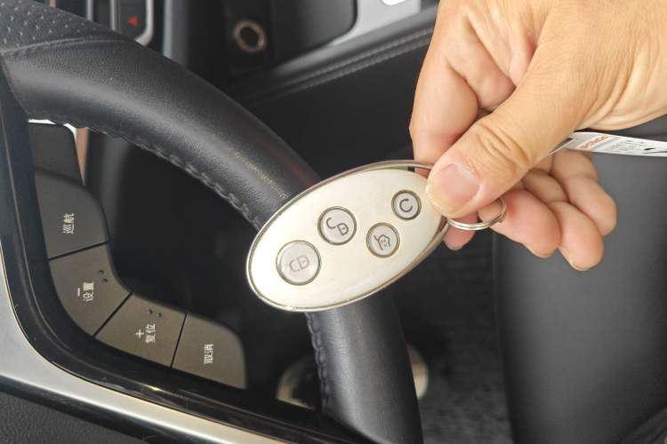 Used BYD Song New Energy 2019 Song DM 1.5TID Smart Connect Dynamic Model Interior 1