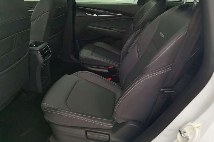 Used SAIC MAXUS G50 2023 PLUS 1.5T Happiness-Recommended Automatic Cruise Version Left Rear Seat