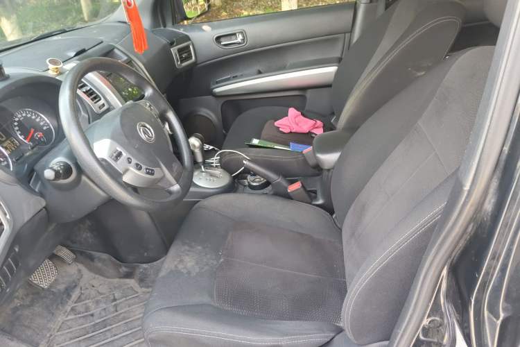 Used Dongfeng Fengdu MX6 2015 2.0L CVT Two-Wheel Drive All-Around Version Left Front Seat