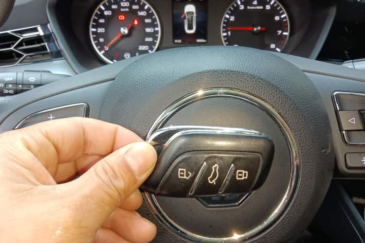 Used MG 5 2023 180 DVVT Manual Luxury Edition
