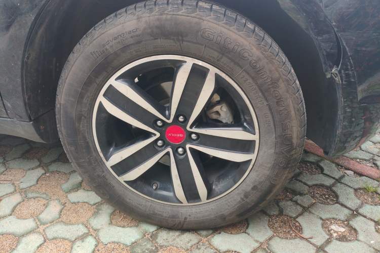 Used Geely Auto GX7 2015 Sports Edition 2.0L Automatic Prestige Model
