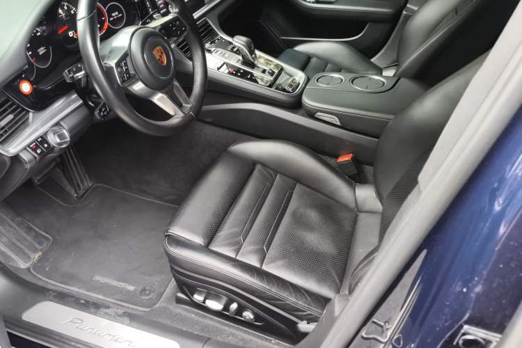 Used Porsche Panamera 2019 Panamera 2.9T Left Front Seat