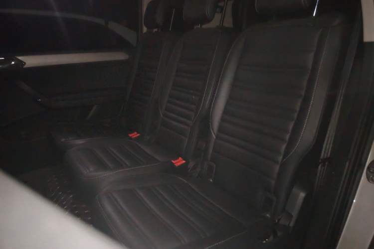 Used Volkswagen Touran 2018 Volkswagen Touran L 280TSI DSG Comfort Edition 7 Seats China VI Standard