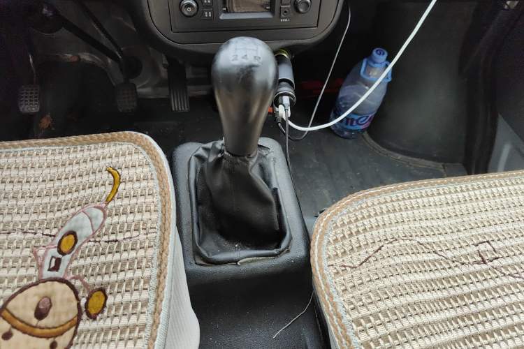 Used Wuling Zhiguang 2015 1.2L S Practical Model LSI Gear Lever