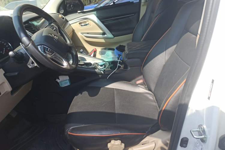Used Mitsubishi Pajero  Left Front Seat
