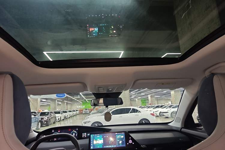 Used CHANGAN UNI-K iDD 2024 Smart Electric iDD 1.5T 135km Smart Enjoyment Model
