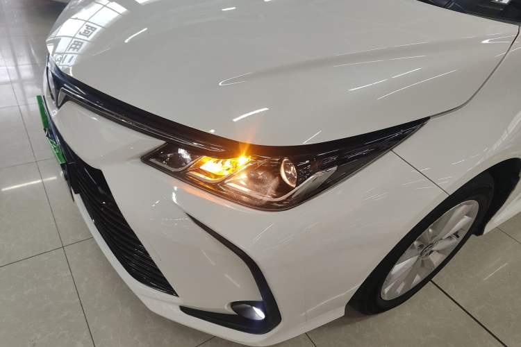 Used Toyota Corolla 2021 Dual-Motor 1.8L E-CVT Elite Edition