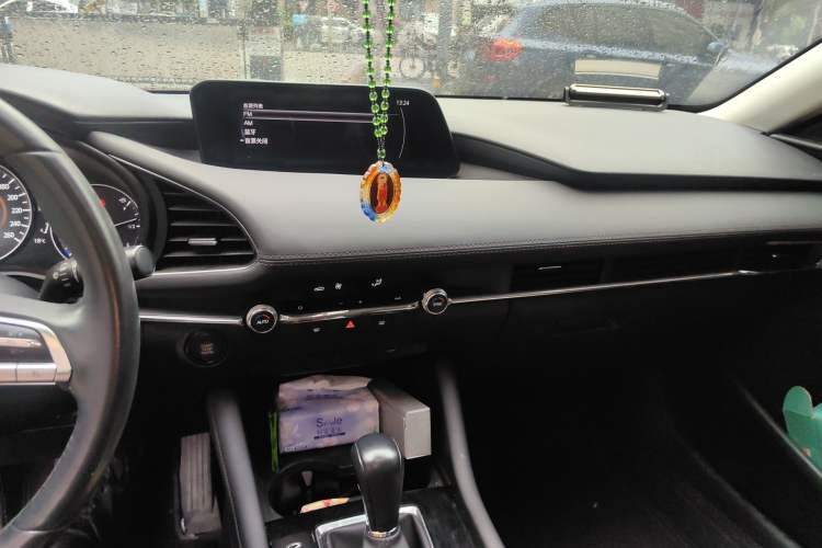 Used Mazda 3 Axela 2020 2.0L Automatic Zhiya Edition Audio And AC Panel