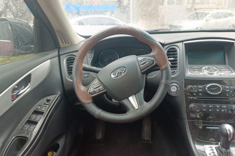 Used Infiniti QX50 2015 2.5L Comfort Edition