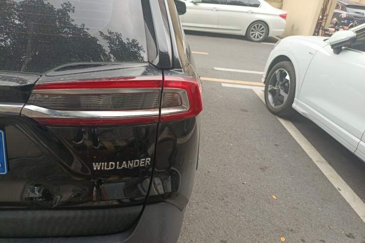 Used Toyota Wildlander 2022 2.0L CVT Two-Wheel Drive Luxury PLUS Edition
