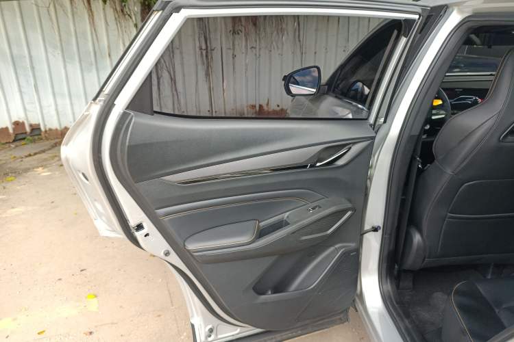 Used Oshan X5 PLUS 2023 1.5T DCT Smart & Fun AI Edition
