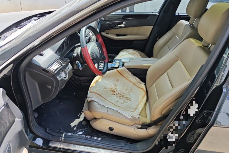 Used Mercedes-Benz E-Class 2009 E 300 Fashion Model Left Front Seat