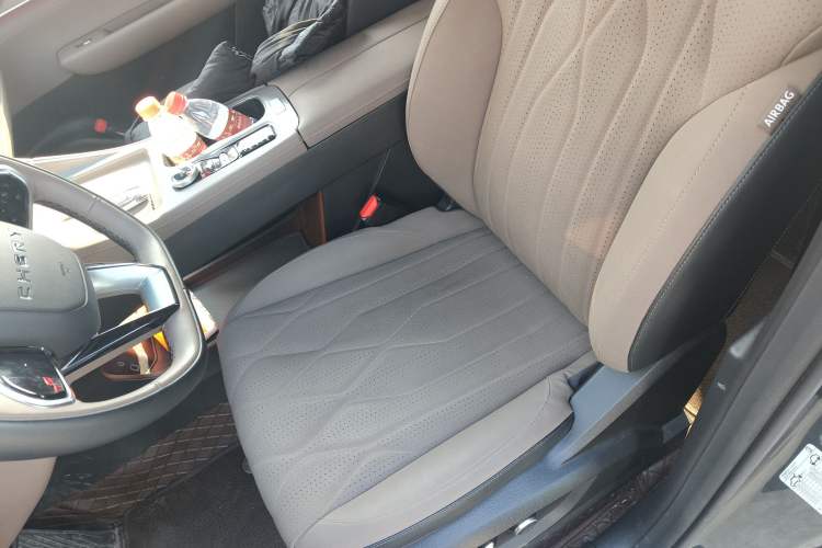 Used Chery Tiggo 8 PLUS 2025 290TGDI DCT Prestige 5-Seater
