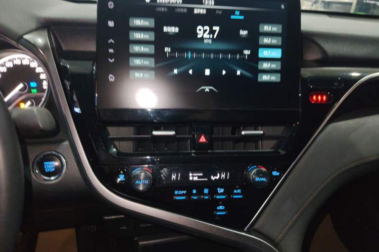 Used Toyota Camry 2021 2.0G Luxury Edition Audio And AC Panel