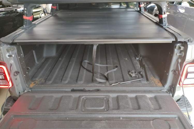 Used Jeep Gladiator 2022 3.6L Pioneer Edition
