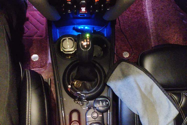 Used MINI Countryman 2017 1.5T COOPER ALL4 Gear Lever