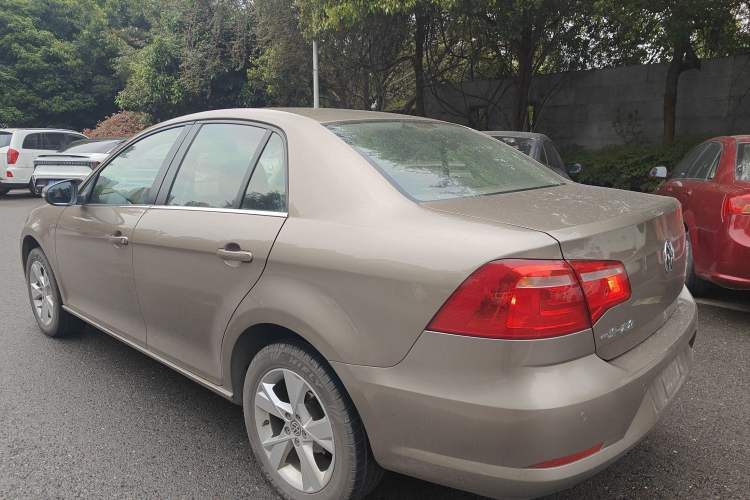 Used Volkswagen Bora 2014 1.6L Automatic Comfort Model Rear Left 45 Deg