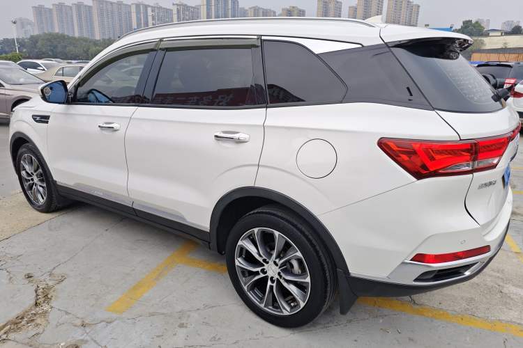 Used Zotye T500 2018 1.5T Automatic Smart Connected Prestige Model