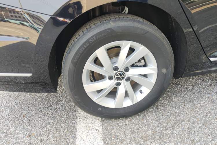 Used Volkswagen Passat New Energy 2025 430 PHEV Hybrid Business Edition Right Rear Wheel Hub