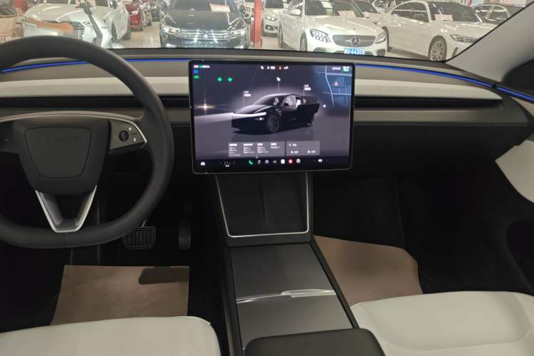 Used Tesla Model Y 2025 Rear-Wheel-Drive Version Audio And AC Panel