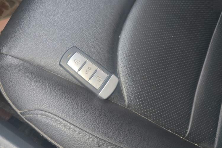 Used Zotye T600 2016 Sports Edition 1.5T Manual Luxury Model
