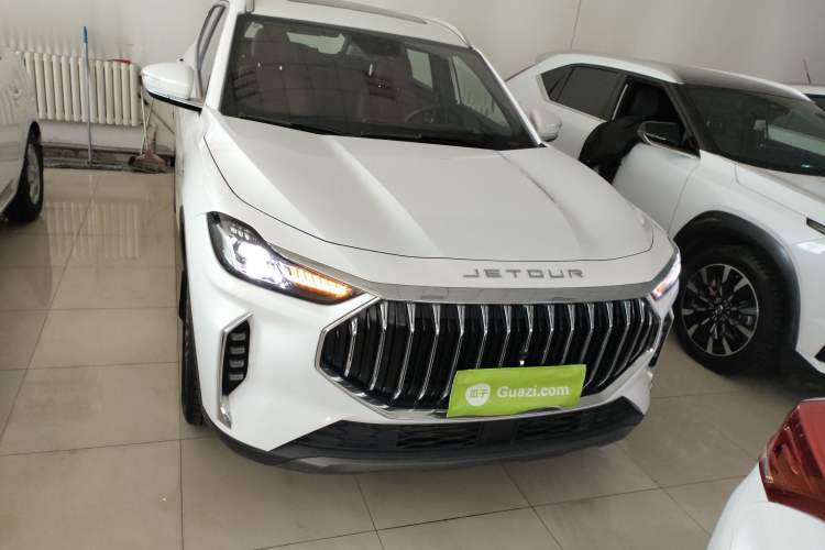 Used JETOUR X70 PLUS 2023 1.6T DCT Stronger 5-Seater

