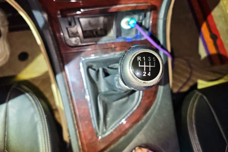 Used Zotye T600 2014 1.5T Manual Elite Edition Gear Lever