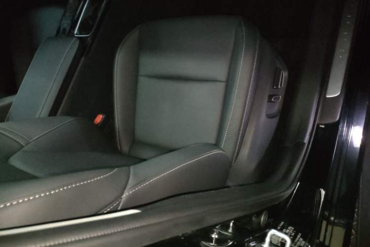 Used Toyota Camry 2024 Dual-Motor 2.0 HGVP Luxury Edition
