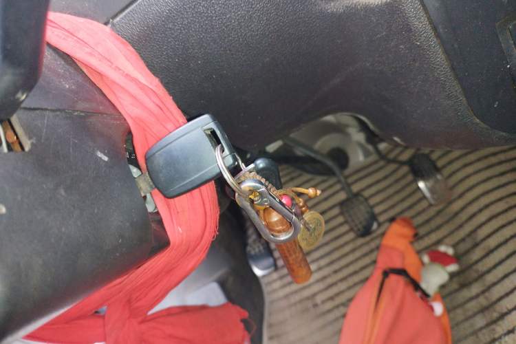 Used Wuling Zhiguang 2013 1.0L Base Version