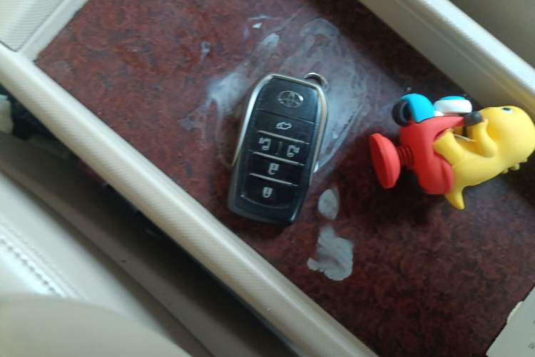 Used Toyota Previa 2012 2.4L 7-Seater Luxury Edition Vehicle Key