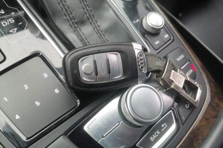 Used Audi A6L 2018 30th Anniversary Edition 35 TFSI Fashion Model
