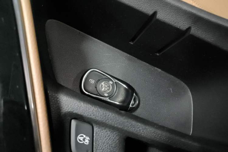 Used Buick GL6 2021 323T Mild Hybrid Connect Luxury Model
