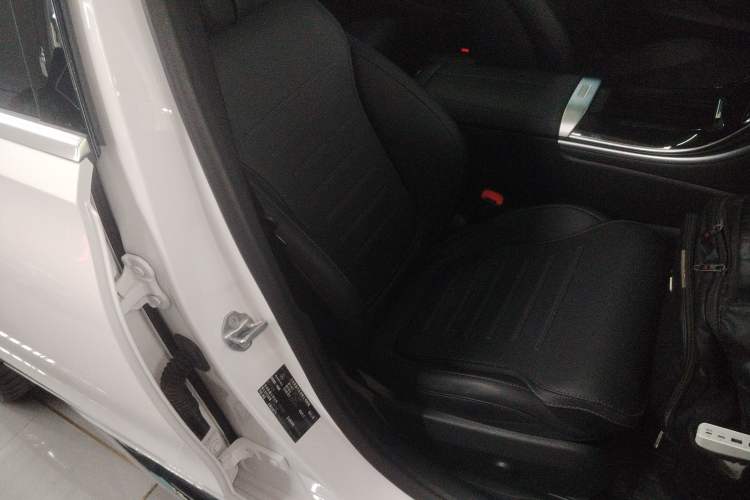 Used Mercedes-Benz C-Class 2023 Restyled C 260 L Sport Edition
