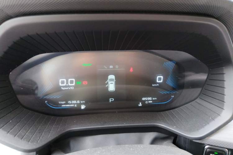 Used Wuling Asta 2022 2.0L DHT Electric-Speed Version Instrument Cluster